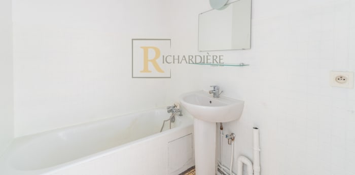 Image 5 sur 7 - Appartement  ·  Vente · Paris (75015) · 1 pièce · 34m²