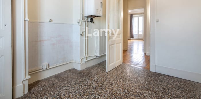 Image 15 sur 16 - Appartement  ·  Vente · Grenoble (38000) · 4 pièces · 119m²