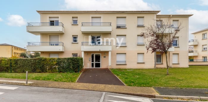 Image 1 sur 11 - Appartement  ·  Vente · Cleon (76410) · 2 pièces · 39m²