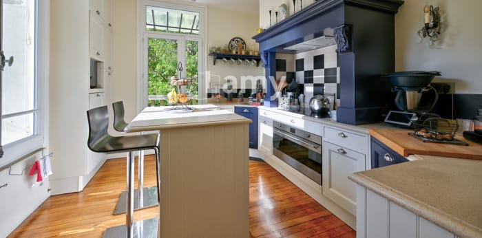 Image 4 sur 15 - Maison/villa  ·  Vente · Courcelles Sur Viosne (95650) · 10 pièces · 258m²