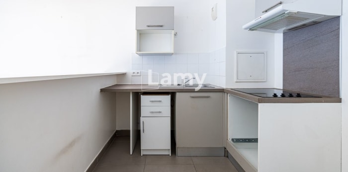 Image 8 sur 13 - Appartement  ·  Vente · Paris (75019) · 2 pièces · 45m²