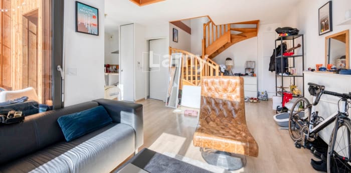 Image 3 sur 9 - Appartement  ·  Vente · Bordeaux (33300) · 2 pièces · 48m²