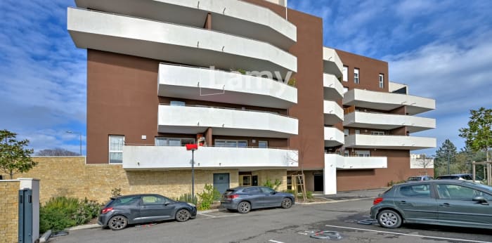 Image 1 sur 15 - Appartement  ·  Vente · Nimes (30900) · 4 pièces · 79m²