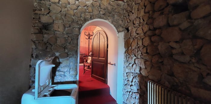 Image 8 sur 22 - Maison/villa  ·  Vente · Montfort (04600) · 6 pièces · 287m²