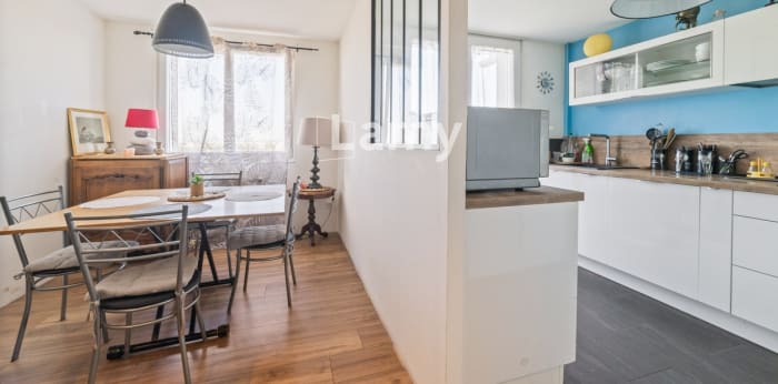 Image 5 sur 15 - Appartement  ·  Vente · Oullins Pierre Benite (69600) · 4 pièces · 63m²