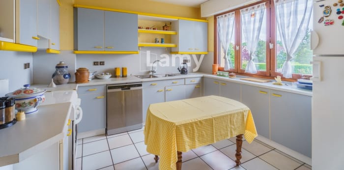 Image 6 sur 11 - Maison/villa  ·  Vente · Talant (21240) · 8 pièces · 186m²