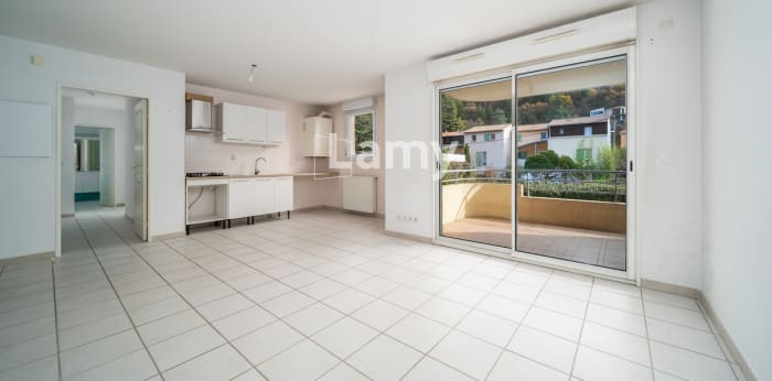 Image 2 sur 5 - Appartement  ·  Vente · Digne Les Bains (04000) · 3 pièces · 60m²