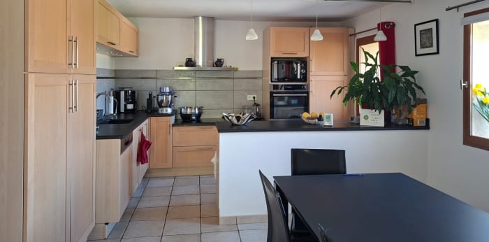 Image 7 sur 13 - Maison/villa  ·  Vente · Sisteron (04200) · 7 pièces · 180m²