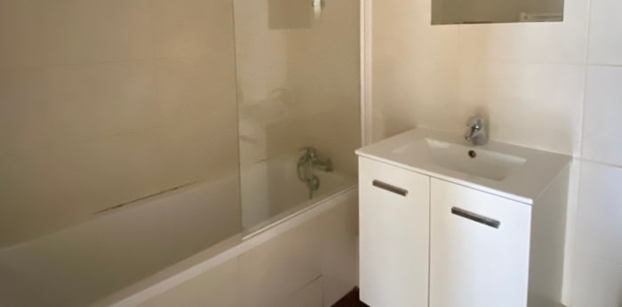 Image 7 sur 10 - Appartement  ·  Vente · Paris (75019) · 3 pièces · 84m²