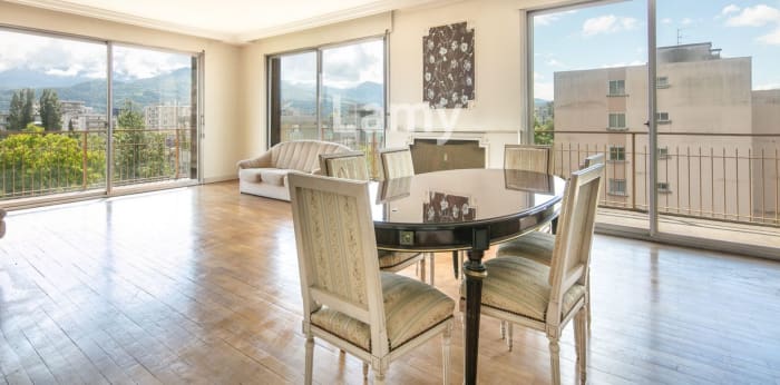 Image 2 sur 16 - Appartement  ·  Vente · Grenoble (38100) · 5 pièces · 122m²