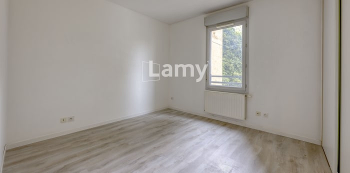 Image 2 sur 9 - Appartement  ·  Vente · Rumilly (74150) · 4 pièces · 85m²