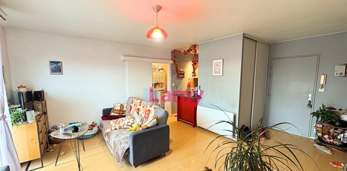 Image 1 sur 6 - Appartement  ·  Vente · Limoges (87000) · 2 pièces · 47m²