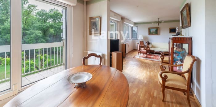 Image 6 sur 11 - Appartement  ·  Vente · Besancon (25000) · 5 pièces · 101m²