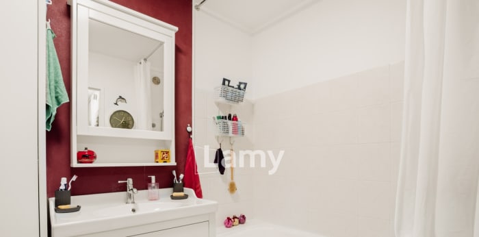 Image 9 sur 10 - Appartement  ·  Vente · Lyon (69008) · 3 pièces · 65m²