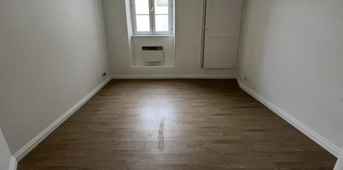 Image 3 sur 6 - Appartement  ·  Vente · Issoire (63500) · 4 pièces · 90m²