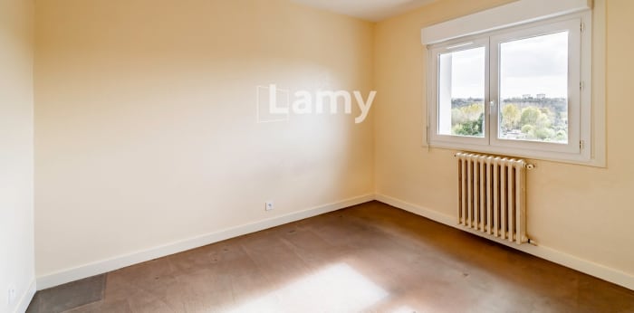 Image 7 sur 9 - Appartement  ·  Vente · Angouleme (16000) · 2 pièces · 49m²