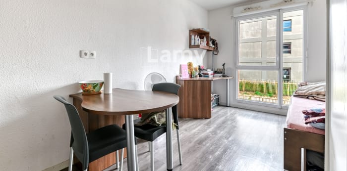 Image 5 sur 15 - Appartement  ·  Vente · Bron (69500) · 1 pièce · 18m²