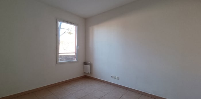 Image 6 sur 8 - Appartement  ·  Vente · Le Pontet (84130) · 3 pièces · 67m²