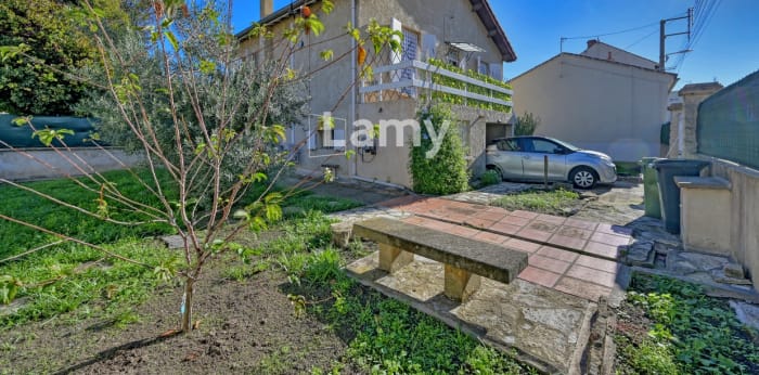 Image 1 sur 18 - Maison/villa  ·  Vente · Nimes (30000) · 3 pièces · 71m²