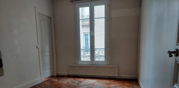 Image 2 sur 11 - Appartement  ·  Vente · Paris (75018) · 4 pièces · 56m²