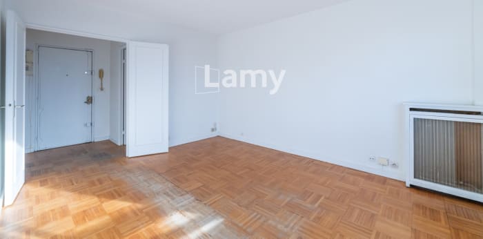 Image 2 sur 10 - Appartement  ·  Vente · Paris (75012) · 2 pièces · 44m²