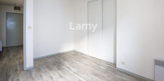 Image 8 sur 8 - Appartement  ·  Vente · La Rochelle (17000) · 3 pièces · 66m²