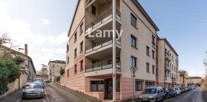 Image 9 sur 9 - Local  ·  Vente · Tassin La Demi Lune (69160) · 4 pièces · 101m²