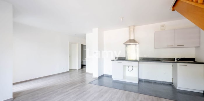 Image 2 sur 9 - Appartement  ·  Vente · Bordeaux (33300) · 3 pièces · 59m²