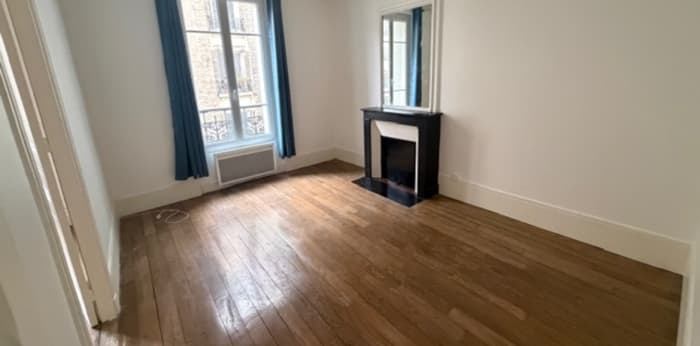 Image 4 sur 11 - Appartement  ·  Vente · Paris (75018) · 2 pièces · 38m²