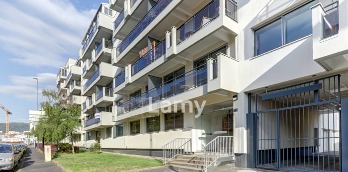 Image 2 sur 11 - Appartement  ·  Vente · Clermont Ferrand (63000) · 1 pièce · 38m²