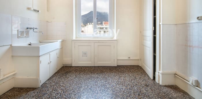 Image 9 sur 16 - Appartement  ·  Vente · Grenoble (38000) · 4 pièces · 119m²