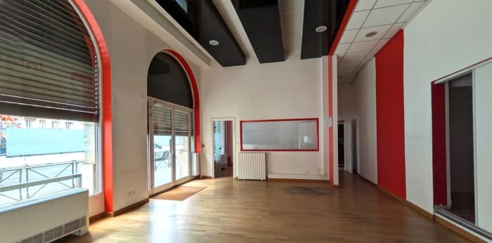 Image 5 sur 8 - Bureaux  ·  Vente · Toulouse (31000) · 6 pièces · 133m²