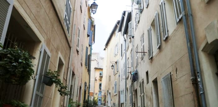 Image 1 sur 6 - Appartement  ·  Vente · Marseille (13002) · 1 pièce · 34m²