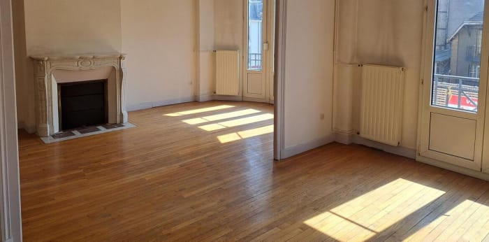 Image 1 sur 14 - Appartement  ·  Vente · Reims (51100) · 5 pièces · 107m²