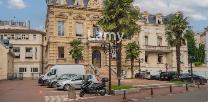 Image 3 sur 10 - Local  ·  Vente · St Cloud (92210) · 2 pièces · 39m²