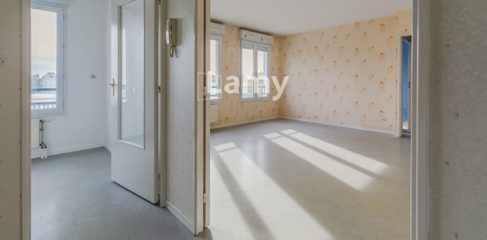 Image 2 sur 11 - Appartement  ·  Vente · Lyon 07 (69007) · 2 pièces · 57m²