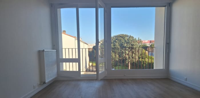 Image 2 sur 6 - Appartement  ·  Vente · La Rochelle (17000) · 2 pièces · 44m²