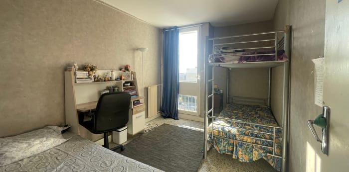 Image 3 sur 10 - Appartement  ·  Vente · Nimes (30900) · 4 pièces · 77m²