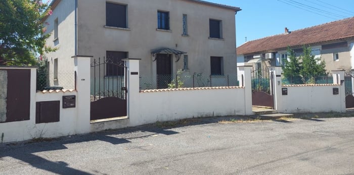 Image 1 sur 30 - Immeuble  ·  Vente · Ales (30100) · 235m²