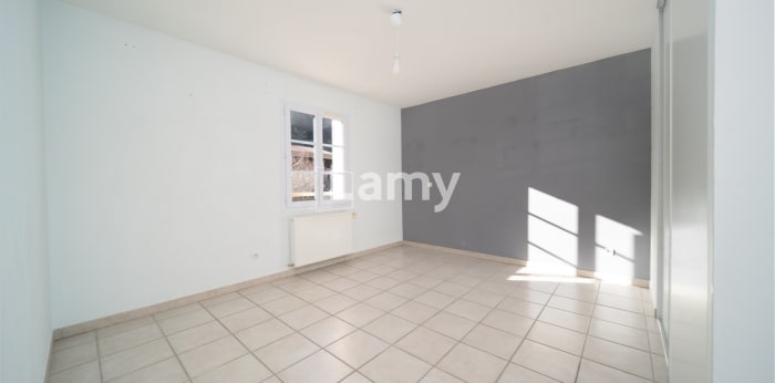 Image 6 sur 9 - Maison/villa  ·  Vente · Digne Les Bains (04000) · 4 pièces · 106m²
