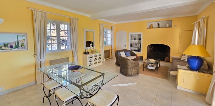 Image 4 sur 19 - Maison/villa  ·  Vente · La Croix Valmer (83420) · 200m²