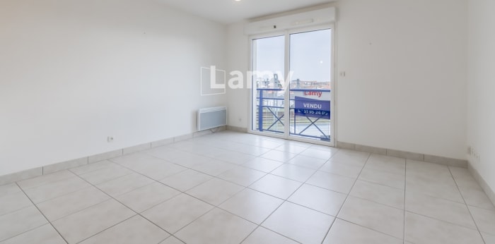 Image 2 sur 9 - Appartement  ·  Vente · Les Sables D Olonne (85100) · 1 pièce · 32m²