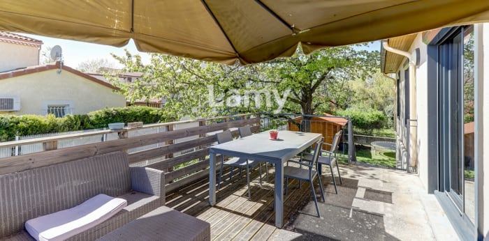 Image 2 sur 7 - Maison/villa  ·  Vente · Riom (63200) · 6 pièces · 126m²