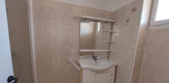 Image 6 sur 8 - Appartement  ·  Vente · Frejus (83600) · 2 pièces · 42m²