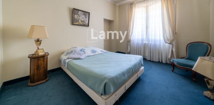 Image 9 sur 24 - Maison/villa  ·  Vente · Salon De Provence (13300) · 7 pièces · 234m²