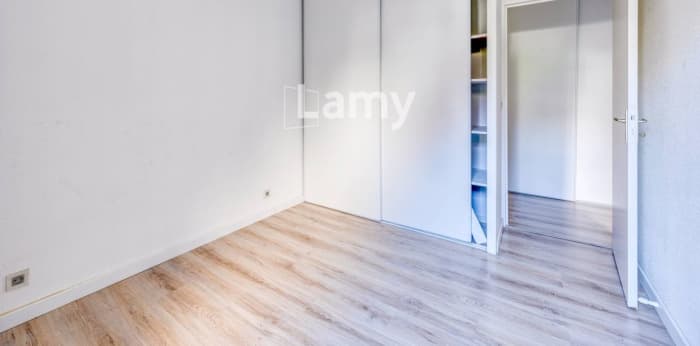 Image 5 sur 6 - Appartement  ·  Vente · Bordeaux (33000) · 3 pièces · 67m²