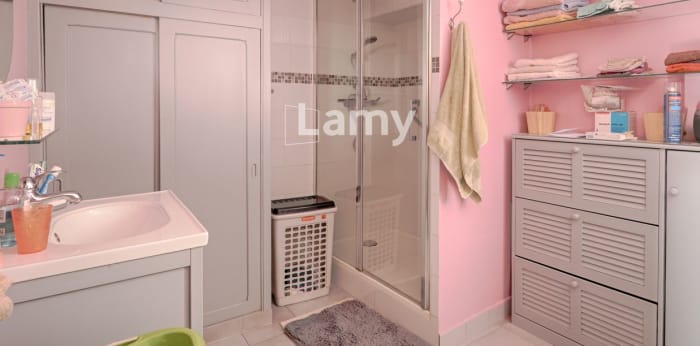 Image 6 sur 9 - Appartement  ·  Vente · Paris (75001) · 3 pièces · 50m²