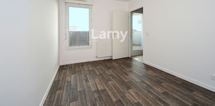 Image 6 sur 10 - Appartement  ·  Vente · Evry Courcouronnes (91000) · 2 pièces · 42m²