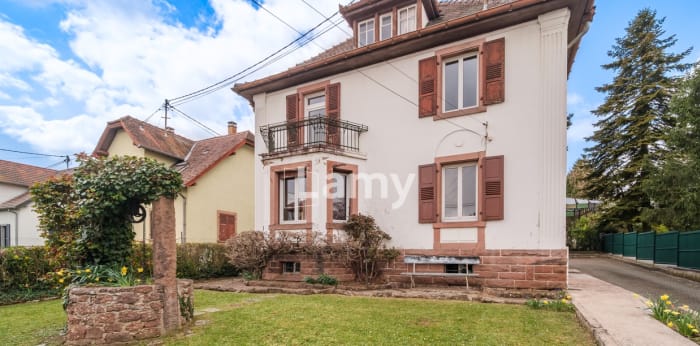 Image 1 sur 13 - Maison/villa  ·  Vente · Molsheim (67120) · 8 pièces · 215m²