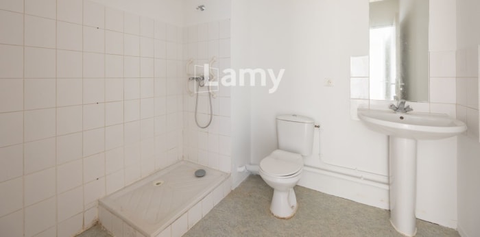 Image 10 sur 14 - Appartement  ·  Vente · Cenon (33150) · 2 pièces · 55m²